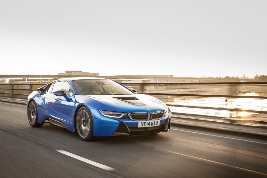  BMW i8 2014 года  (UK) (фото 16 из 69)